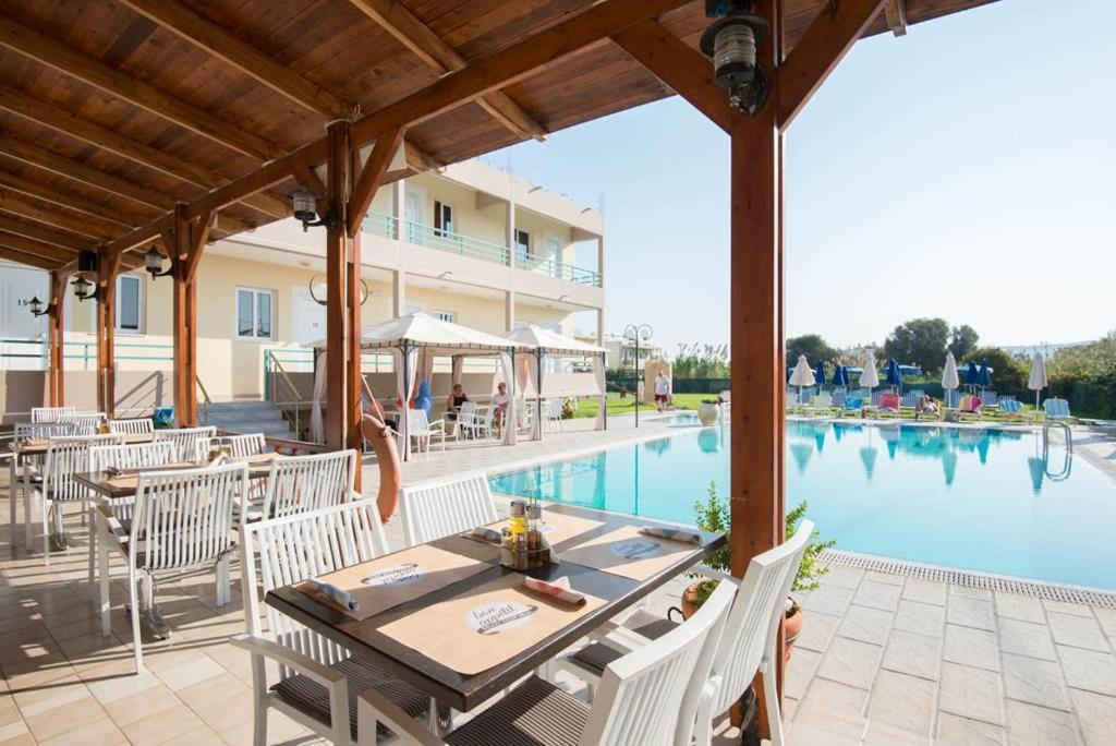 إياليسوس Barbie Hotel Apartments المظهر الخارجي الصورة