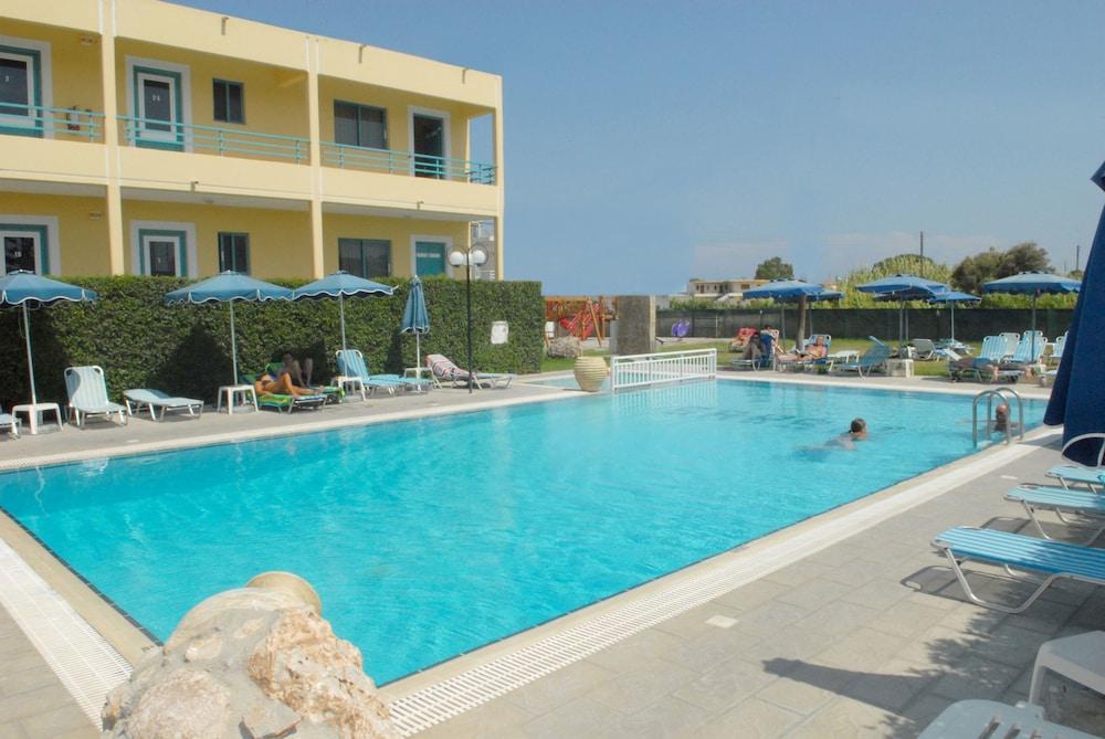 إياليسوس Barbie Hotel Apartments المظهر الخارجي الصورة