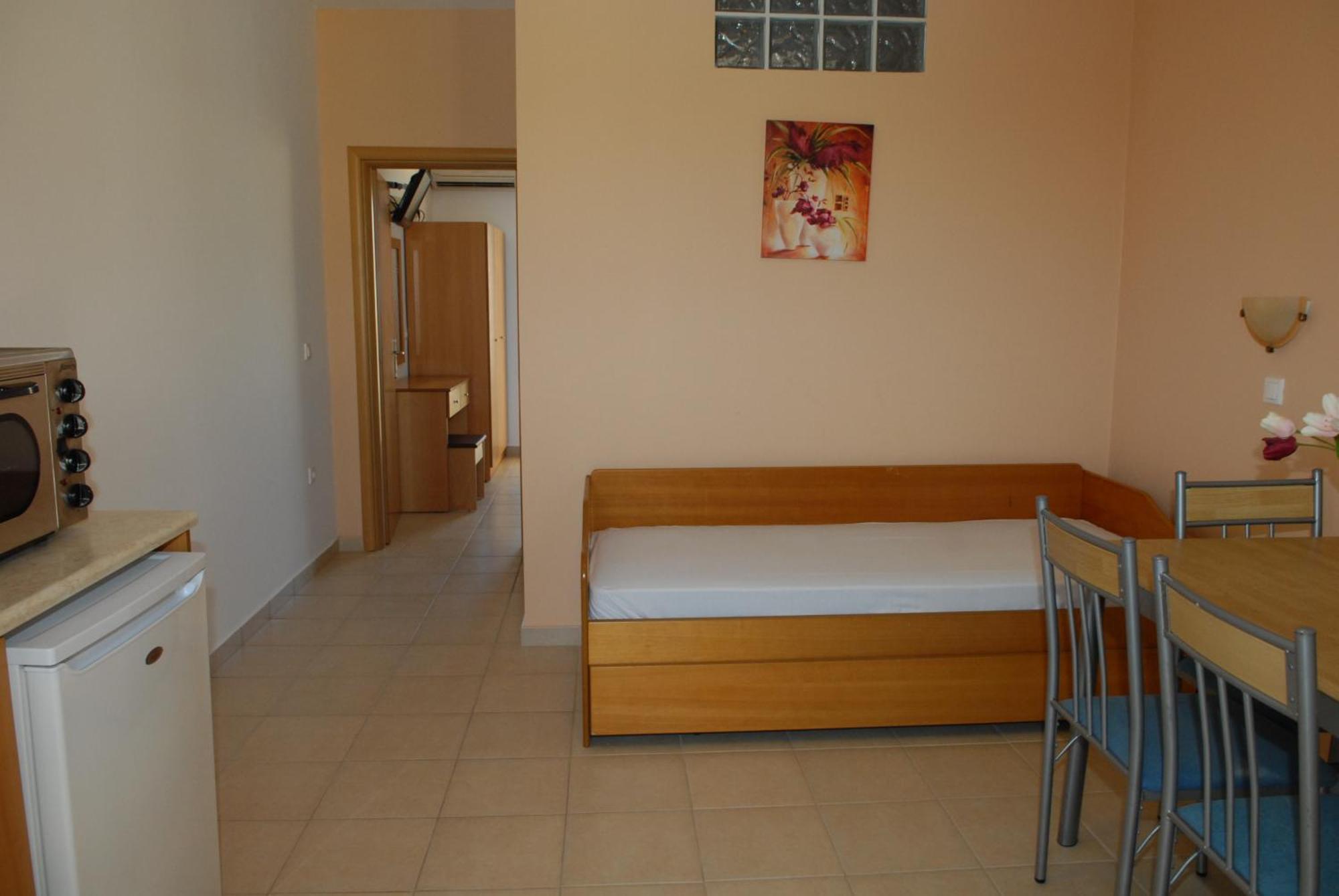 إياليسوس Barbie Hotel Apartments المظهر الخارجي الصورة